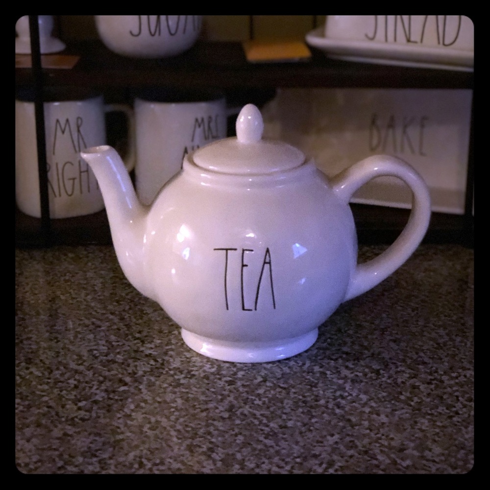 Rae Dunn TEAPOT